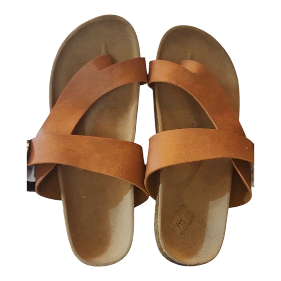 Source Unknown Shoes - Tan Slide Sandals with Cross Straps and Contoured Footbed SIZE 8